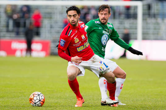 Falkenbergs Amin Nazari mot Jönköpings Fredric Fendrich
