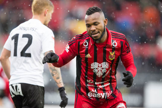 Östersunds Michael Omoh