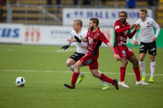 Östersunds Andrew Stadler mot Örebros Daniel Gustavsson
