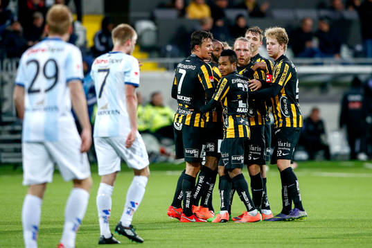 Häckens René Makondele jublar