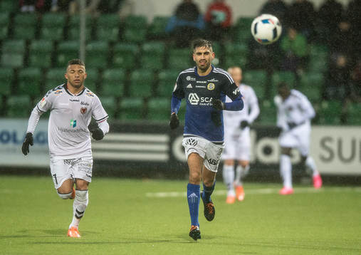 Sundsvalls Stefan Silva och Kalmars Ismael Silva Lima jagar