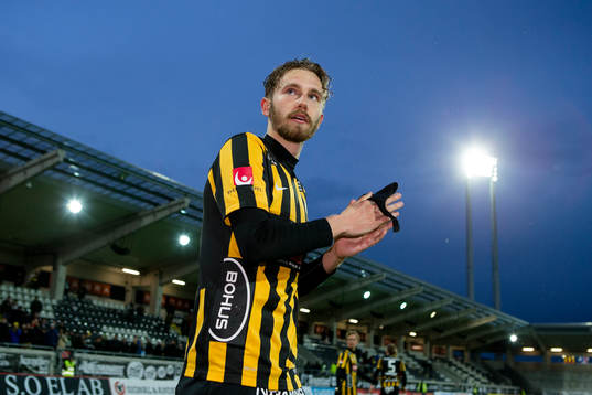 Häckens Simon Sandberg glad