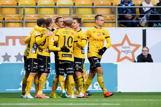 Elfsborgs spelare jublar