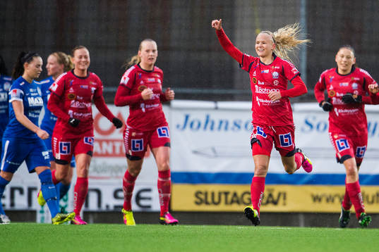 Linköpings Pernille Mosegaard Harder jublar