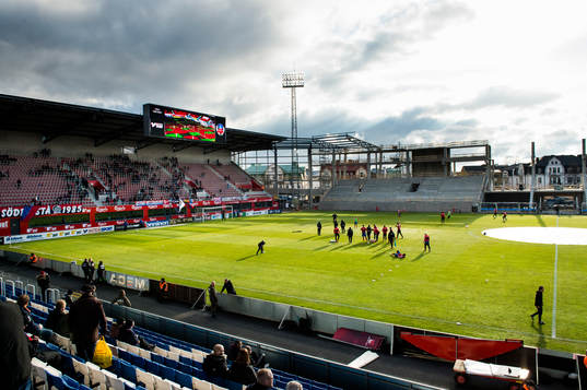 Spelarna värmer upp