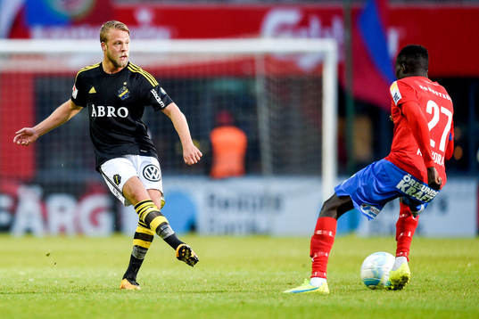 s Daniel Sundgren och Helsingborgs Lalawélé Atakora