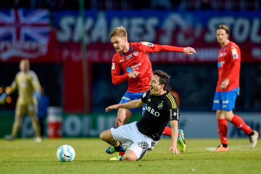 s Stefan Ishizaki och Helsingborgs Johan Mårtensson