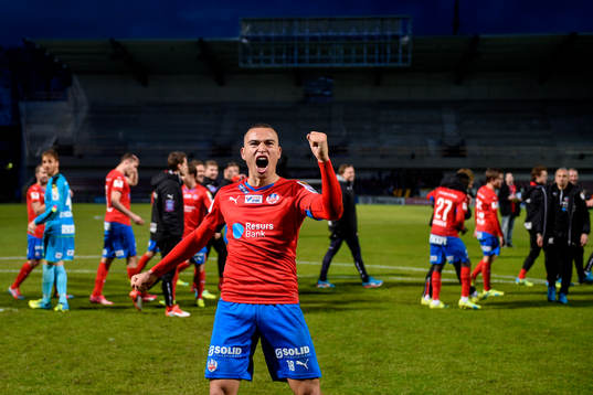 Helsingborgs tvåmålsskytt Jordan Larsson jublar
