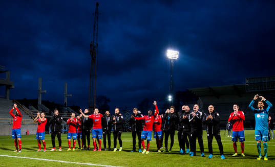 Helsingborgs spelare tackar publiken