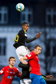 s Alexander Isak och Helsingborgs Frederik Helstrup
