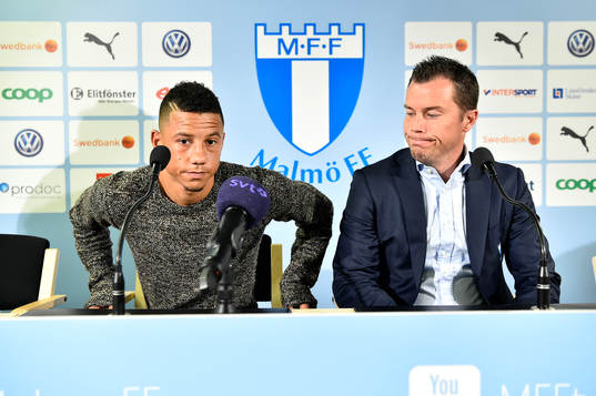 Bläddra bland fler bilder av Fotboll, Malmö FF, Träning och presskonferens