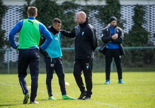 Tobias Sana och assiterande tränare Olof Persson