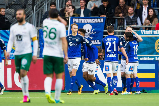 Sundsvalls spelare jublar