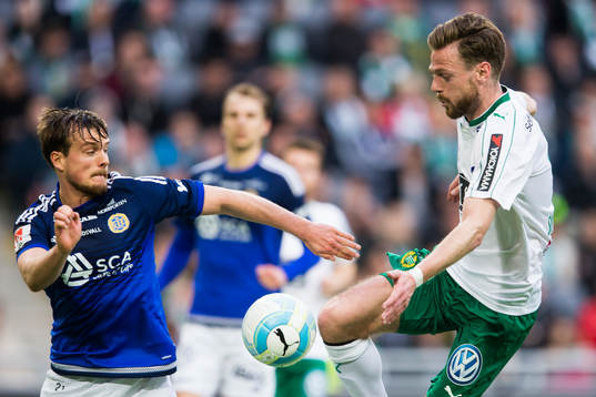 Sundsvalls Eric Larsson och Hammarbys Arnor Smarason