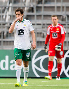 Hammarbys Philip Haglund och målvakt Ögmundur Kristinsson