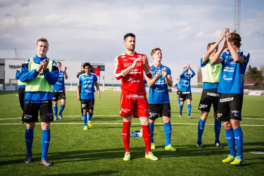 Halmstads lag tackar klacken