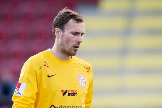 Assyriskas målvakt Robin Malmkvist deppar