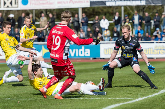 Falkenbergs målvakt Alexander Lundin