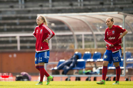Vittsjös Alexandra Benediktsson och Anna Hjämkvist deppar