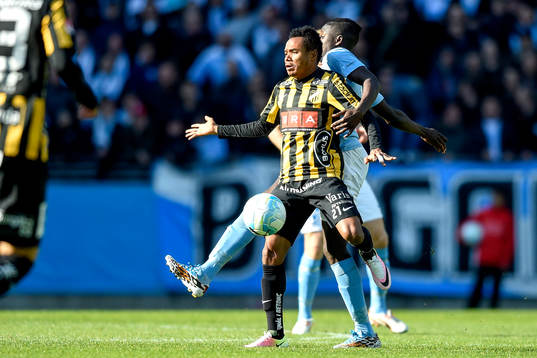 Häckens Nasiru Mohammed och Malmö FFs Pa Konate