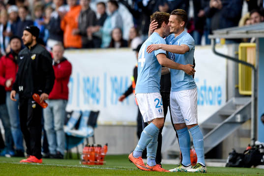 Malmö FFs tremålsskytt Vidar Örn Kjartansson byts ut