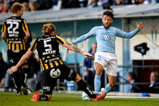 Häckens Emil Wahlström och Malmö FFs Erdal Rakip