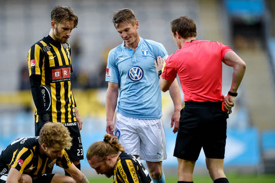 Malmö FFs Markus Rosenberg fick rött kort