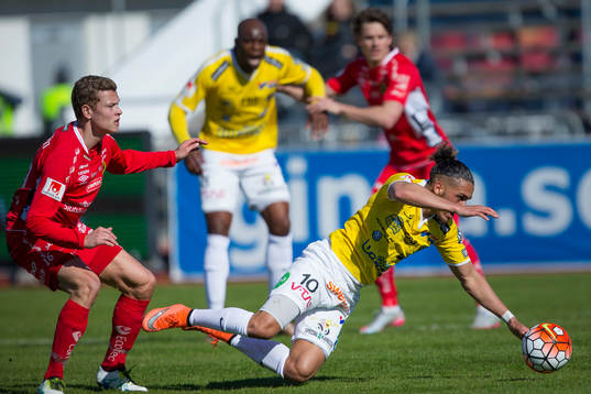 Elfsborgs Viktor Claesson och Falkenbergs Kamal Mustafa