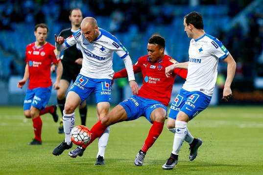 Helsingborgs Matthew Rusike och Norrköpings Daniel