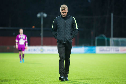 Västerås tränare Johan Mjällby deppar