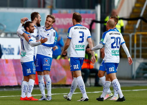 Norrköping med Emir Kujovic <jublar