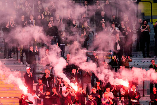Bengaler tänds för att hedra Ivan Turinas minne