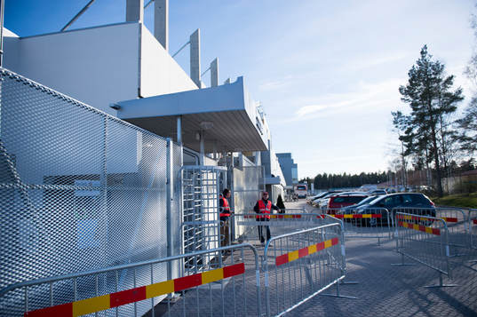 Bortapublikens entré