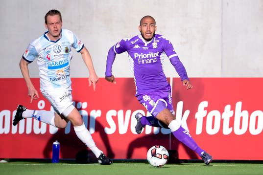 IFK Göteborgs Haitam Aleesami och Gefles Jens Portin