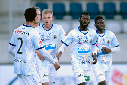 Gefles Dioh Williams och Anders Bååth jublar