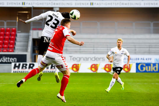 Örebros Maic Sema och Kalmars Victor Agardius