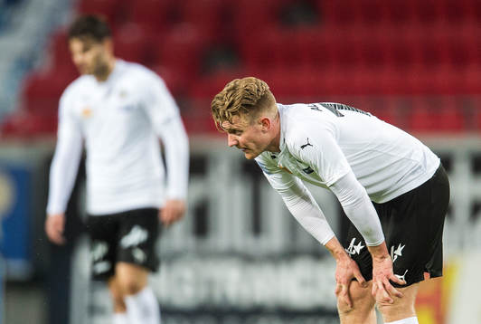 Örebros Michael Almbäck deppar