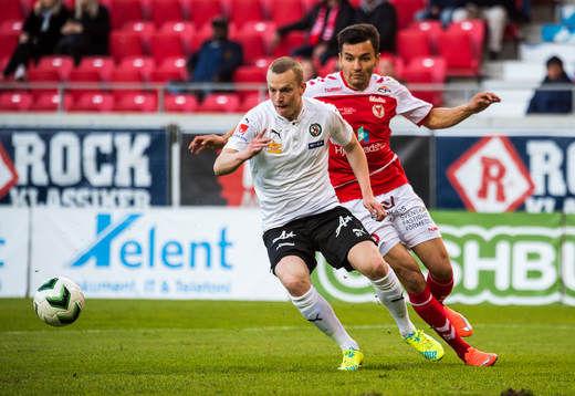Örebros Daniel Gustavsson och Kalmars Emin Nouri