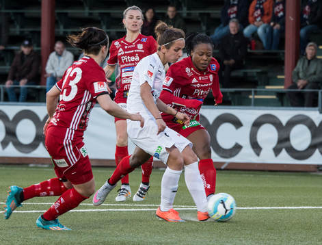 Rosengårds Nataša Andonova mot Piteås June Pedersen och