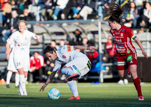 Rosengårds Nataša Andonova mot Piteås Josefin Johansson