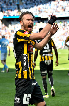 Häckens Simon Sandberg jublar