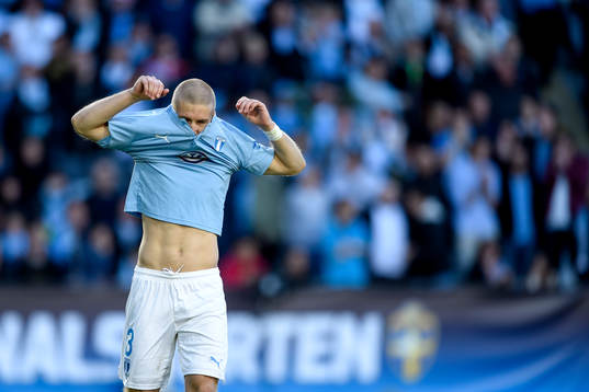 Malmö FFs Anton Tinnerholm deppar