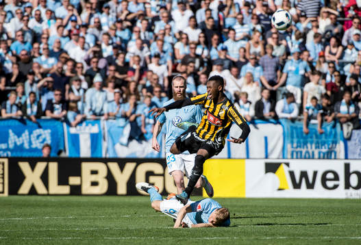 Hela situationen då Malmö FFs Oscar Lewicki får rött