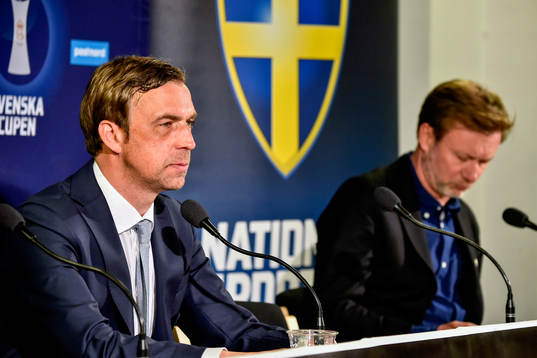 Malmö FFs tränare Allan Kuhn och Häckens tränare Peter