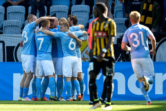 Malmö FFs Markus Rosenberg jublar med lagkamraterna