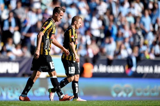Häckens Jasmin Sudic och Kari Arkivuo deppar