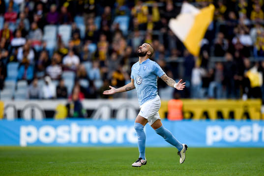 Malmö FFs Guillermo Molins byts in