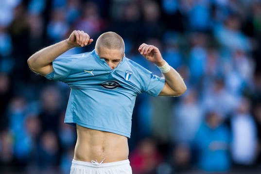 Malmö FFs Anton Tinnerholm deppar