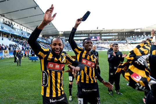 Häckens René Makondele jublar