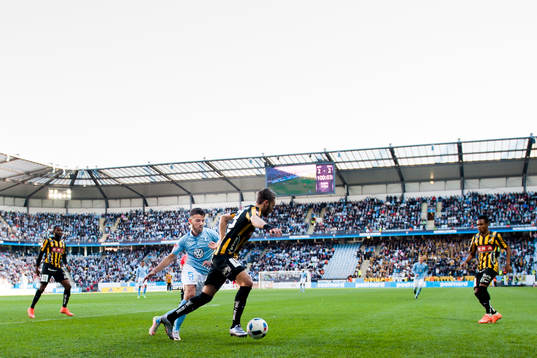 Malmö FFs Erdal Rakip och Häckens Simon Sandberg